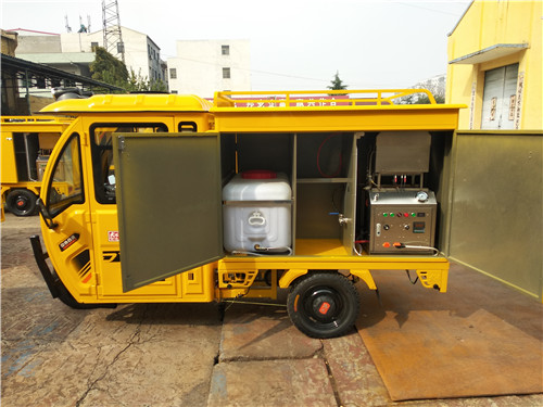 蒸汽洗車機(jī)內(nèi)部配置展示 蒸汽洗車機(jī)